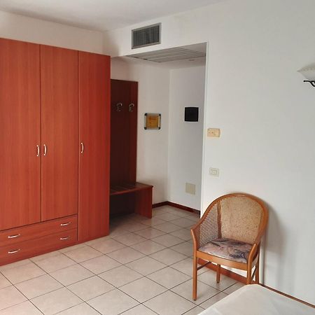 Hotel Florida Limone sul Garda Bagian luar foto