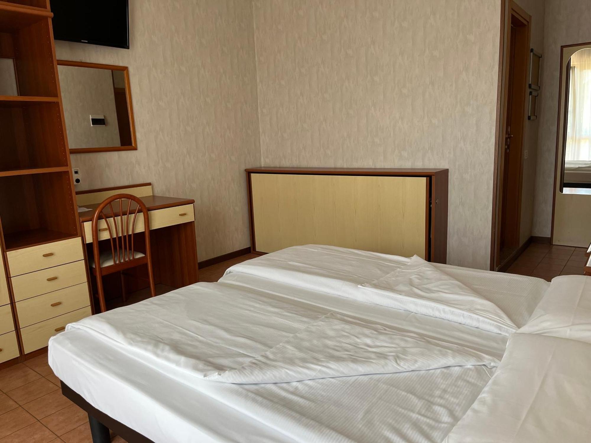 Hotel Florida Limone sul Garda Bagian luar foto